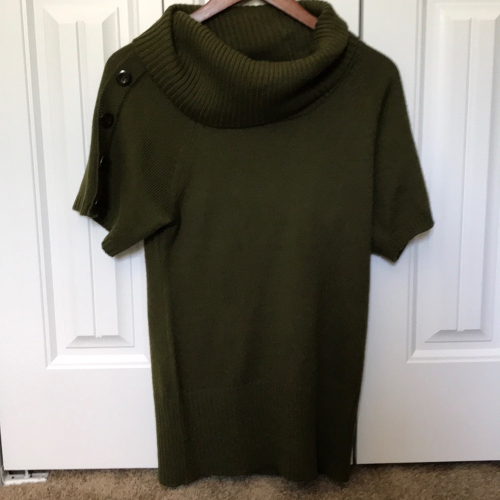Lightweight sweater (great condition)
